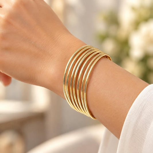 Oro Laminado Semanario Bangle, Gold Filled Style Polished, Golden Finish