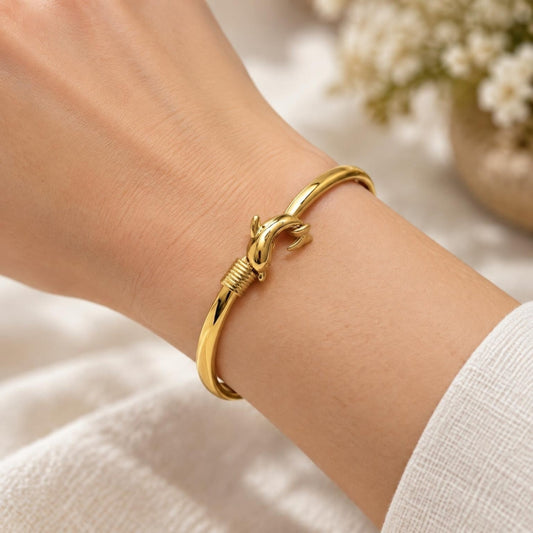 Oro Laminado Individual Bangle, Gold Filled Style Dolphin Design, Polished, Golden Finish