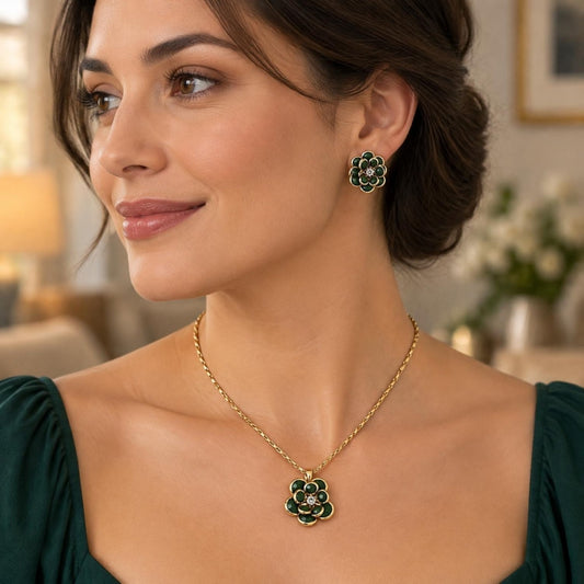 Oro Laminado Earring and Pendant Adult Set, Gold Filled Style Flower Design, with Green and White Crystal, Polished, Golden Finish
