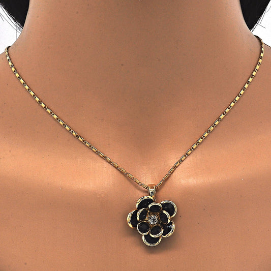 Oro Laminado Earring and Pendant Adult Set, Gold Filled Style Flower Design, with Black and White Crystal, Polished, Golden Finish