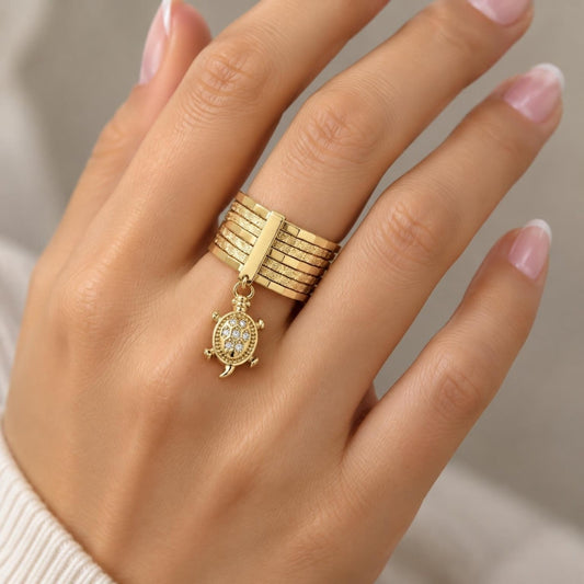 Oro Laminado Multi Stone Ring, Gold Filled Style Semanario and Turtle Design, with White Cubic Zirconia, Diamond Cutting Finish, Golden Finish