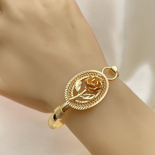 Oro Laminado Individual Bangle, Gold Filled Style Flower Design, Diamond Cutting Finish, Golden Finish
