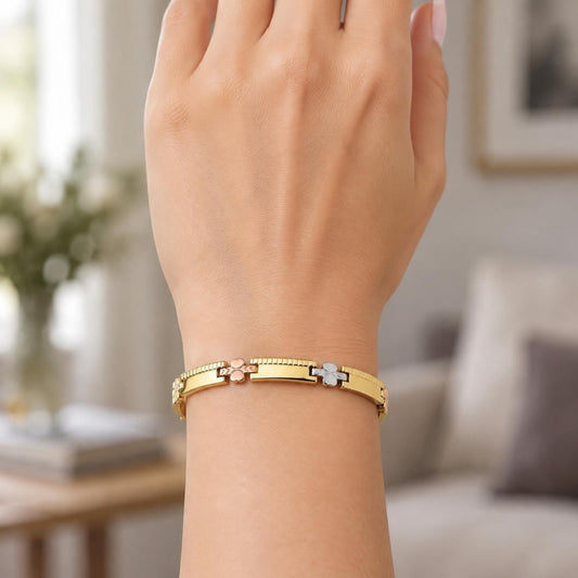 Oro Laminado Solid Bracelet, Gold Filled Style Butterfly Design, Polished, Tricolor