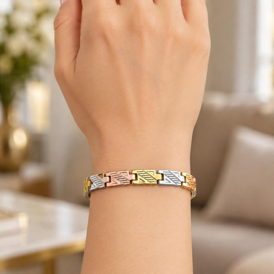 Oro Laminado Solid Bracelet, Gold Filled Style Diamond Cutting Finish, Tricolor