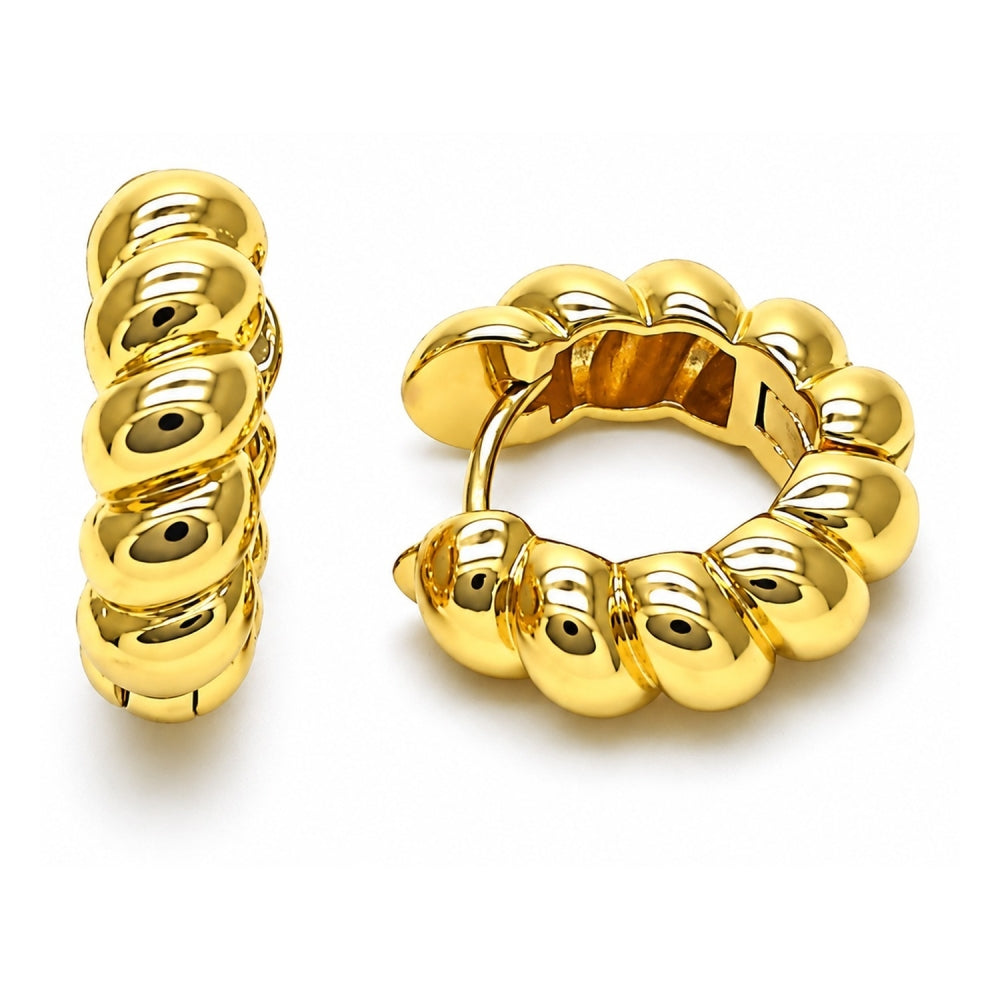 Oro Laminado Huggie Hoop, Gold Filled Style Rope and Twist Design, Polished, Golden Finish