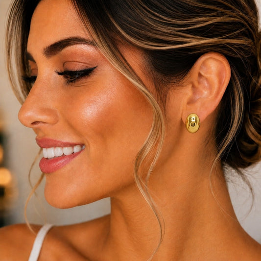Oro Laminado Stud Earring, Gold Filled Style Ball and Hollow Design, Polished, Golden Finish