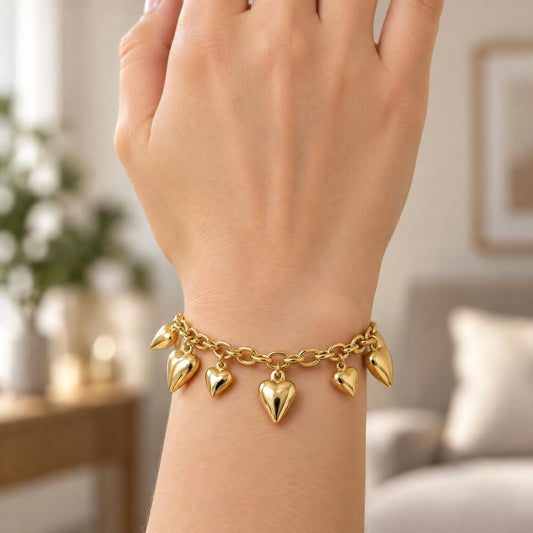Oro Laminado Charm Bracelet, Gold Filled Style Heart and Rolo Design, Polished, Golden Finish