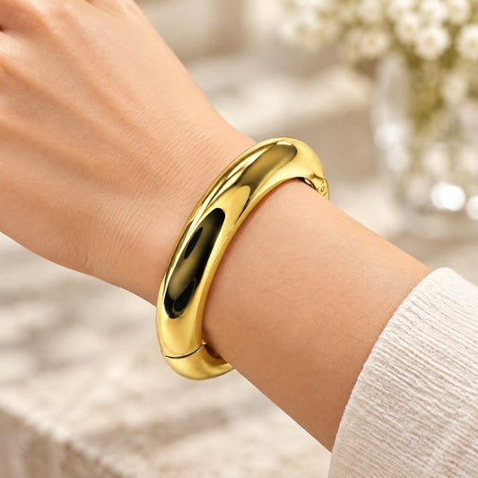 Oro Laminado Individual Bangle, Gold Filled Style Polished, Golden Finish