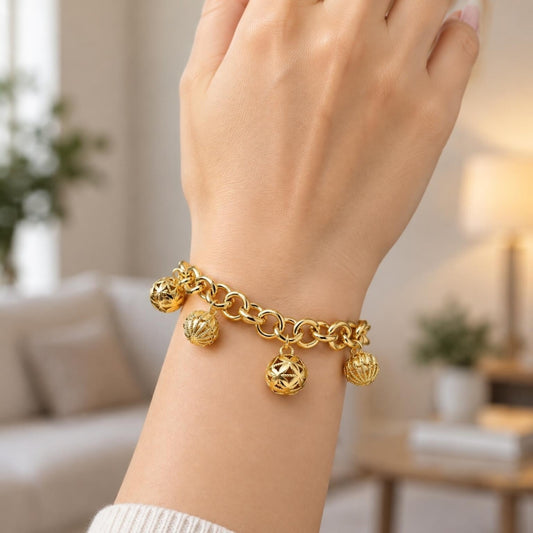 Oro Laminado Charm Bracelet, Gold Filled Style Ball and Rolo Design, Diamond Cutting Finish, Golden Finish