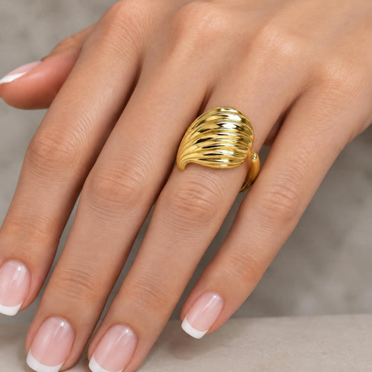 Oro Laminado Elegant Ring, Gold Filled Style Teardrop Design, Polished, Golden Finish