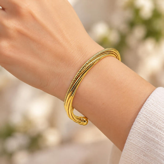 Oro Laminado Individual Bangle, Gold Filled Style Twist Design, Diamond Cutting Finish, Golden Finish