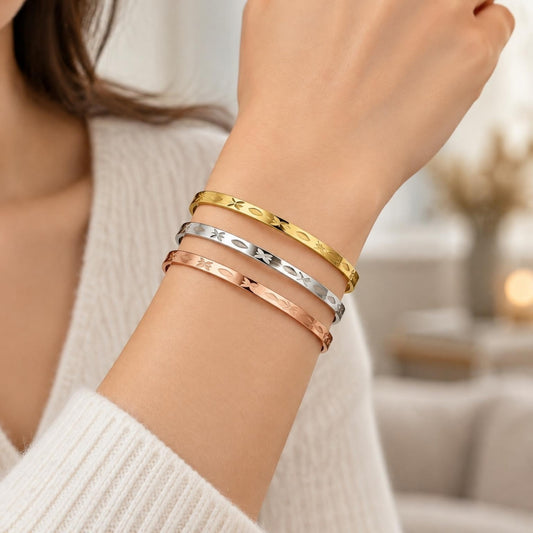 Oro Laminado Trio Bangle, Gold Filled Style Diamond Cutting Finish, Tricolor
