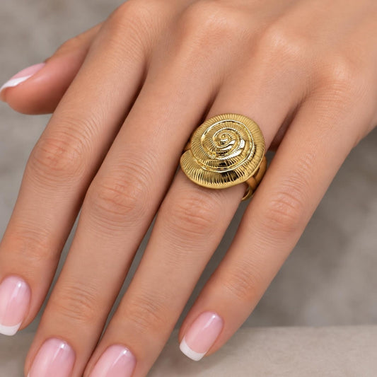 Oro Laminado Elegant Ring, Gold Filled Style Snail Design, Polished, Golden Finish