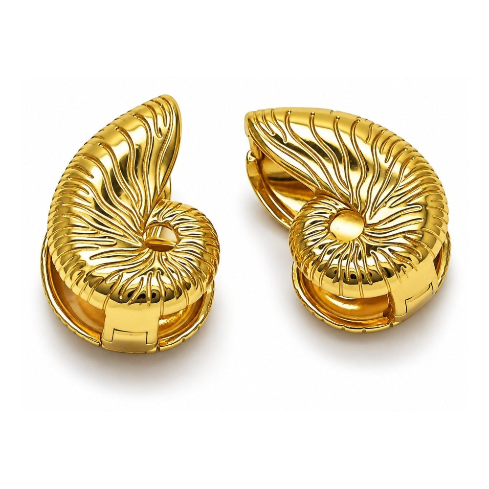 Oro Laminado Huggie Hoop, Gold Filled Style Snail Design, Diamond Cutting Finish, Golden Finish
