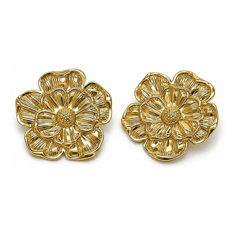 Oro Laminado Stud Earring, Gold Filled Style Flower Design, Diamond Cutting Finish, Golden Finish