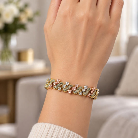 Oro Laminado Solid Bracelet, Gold Filled Style Heart Design, Diamond Cutting Finish, Tricolor