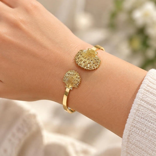 Oro Laminado Individual Bangle, Gold Filled Style Shell Design, Diamond Cutting Finish, Golden Finish
