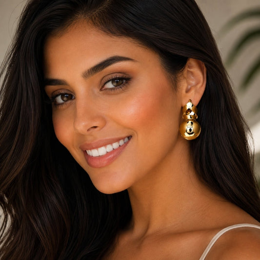 Oro Laminado Stud Earring, Gold Filled Style Ball and Hollow Design, Polished, Golden Finish