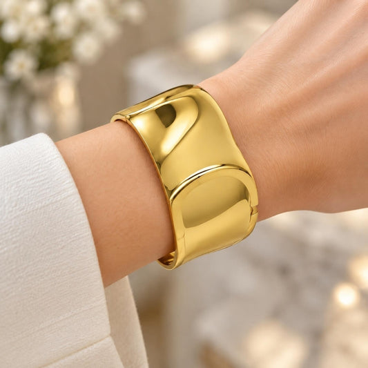 Oro Laminado Individual Bangle, Gold Filled Style Polished, Golden Finish