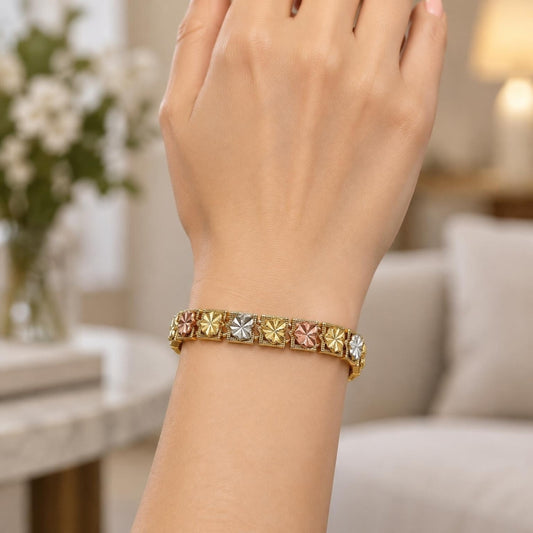 Oro Laminado Solid Bracelet, Gold Filled Style Heart Design, Diamond Cutting Finish, Tricolor