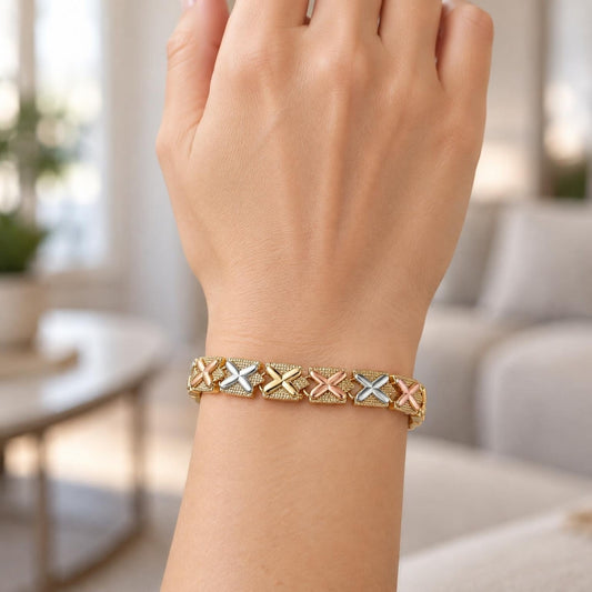Oro Laminado Solid Bracelet, Gold Filled Style Diamond Cutting Finish, Tricolor