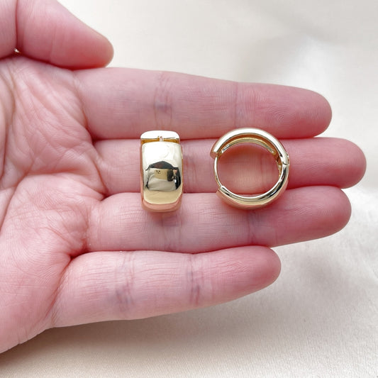 Oro Laminado Huggie Hoop, Gold Filled Style Polished, Golden Finish