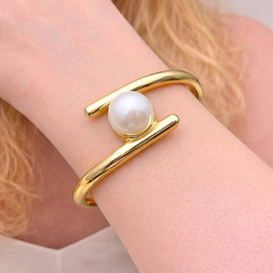 Oro Laminado Individual Bangle, Gold Filled Style Ball Design, with Ivory Pearl, Polished, Golden Finish