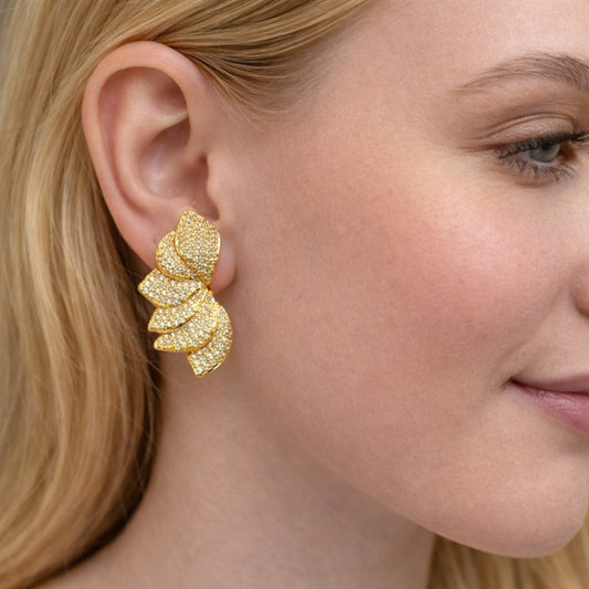 Oro Laminado Stud Earring, Gold Filled Style Flower Design, with White Cubic Zirconia, Polished, Golden Finish