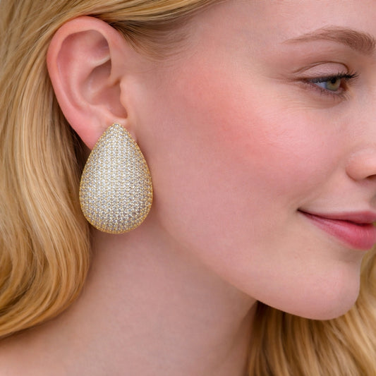 Oro Laminado Stud Earring, Gold Filled Style Teardrop Design, with White Cubic Zirconia, Polished, Golden Finish