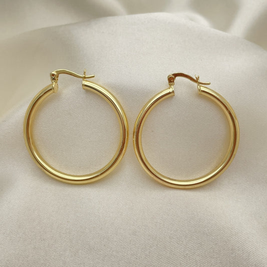Oro Laminado Medium Hoop, Gold Filled Style Hollow Design, Polished, Golden Finish