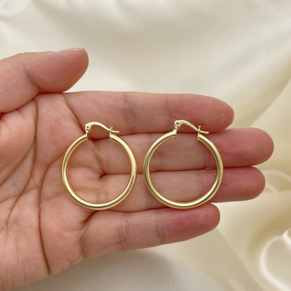 Oro Laminado Medium Hoop, Gold Filled Style Hollow Design, Polished, Golden Finish