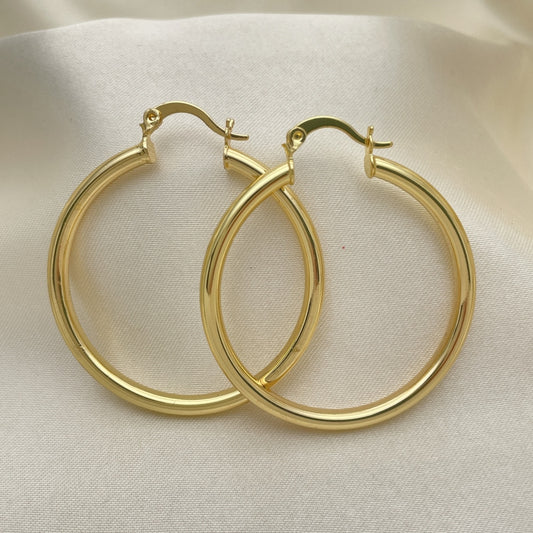 Oro Laminado Medium Hoop, Gold Filled Style Hollow Design, Polished, Golden Finish