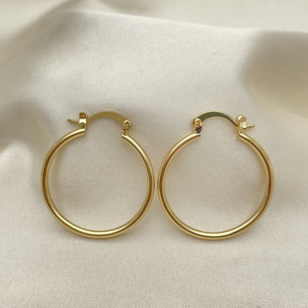 Oro Laminado Medium Hoop, Gold Filled Style Polished, Golden Finish