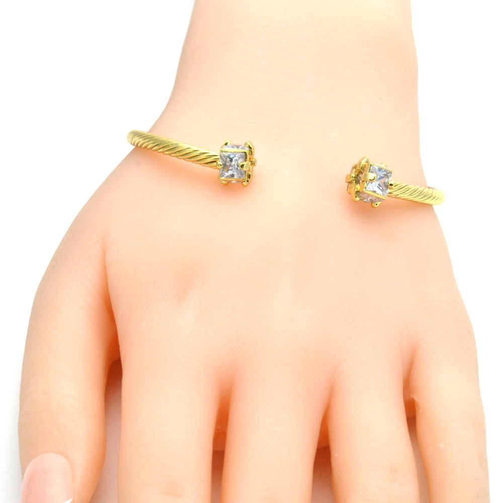 Oro Laminado Individual Bangle, Gold Filled Style with White Cubic Zirconia, Diamond Cutting Finish, Golden Finish