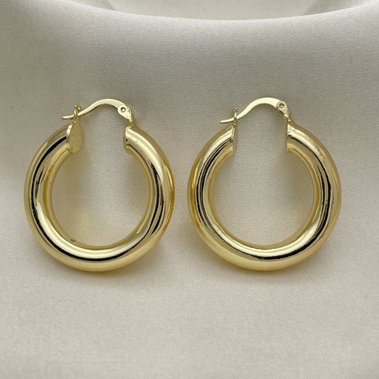 Oro Laminado Medium Hoop, Gold Filled Style Hollow Design, Polished, Golden Finish