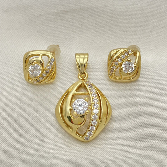 Oro Laminado Earring and Pendant Adult Set, Gold Filled Style with White Cubic Zirconia, Polished, Golden Finish