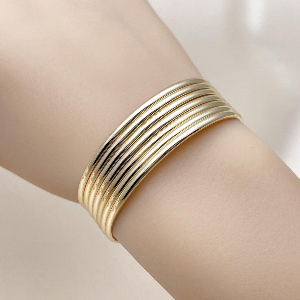 Oro Laminado Semanario Bangle, Gold Filled Style Polished, Golden Finish