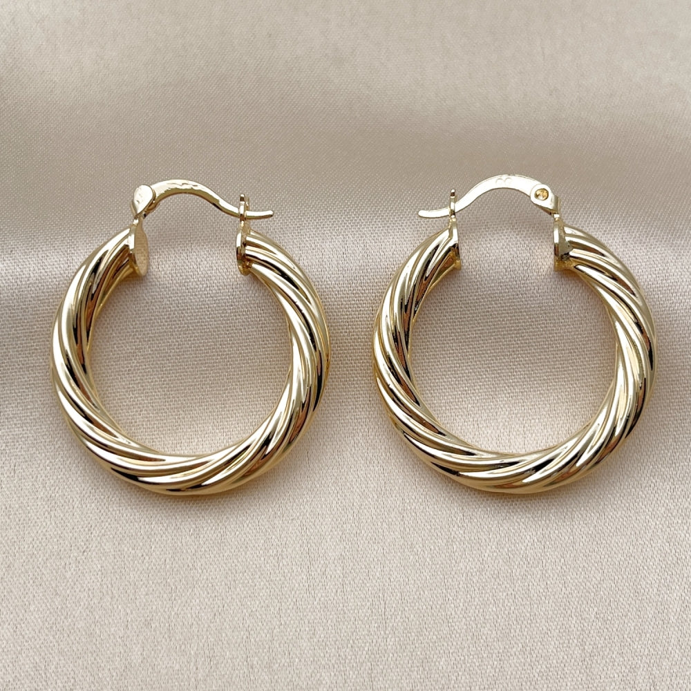 Oro Laminado Medium Hoop, Gold Filled Style Hollow Design, Polished, Golden Finish