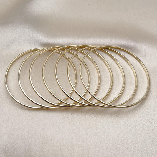 Oro Laminado Semanario Bangle, Gold Filled Style Polished, Golden Finish