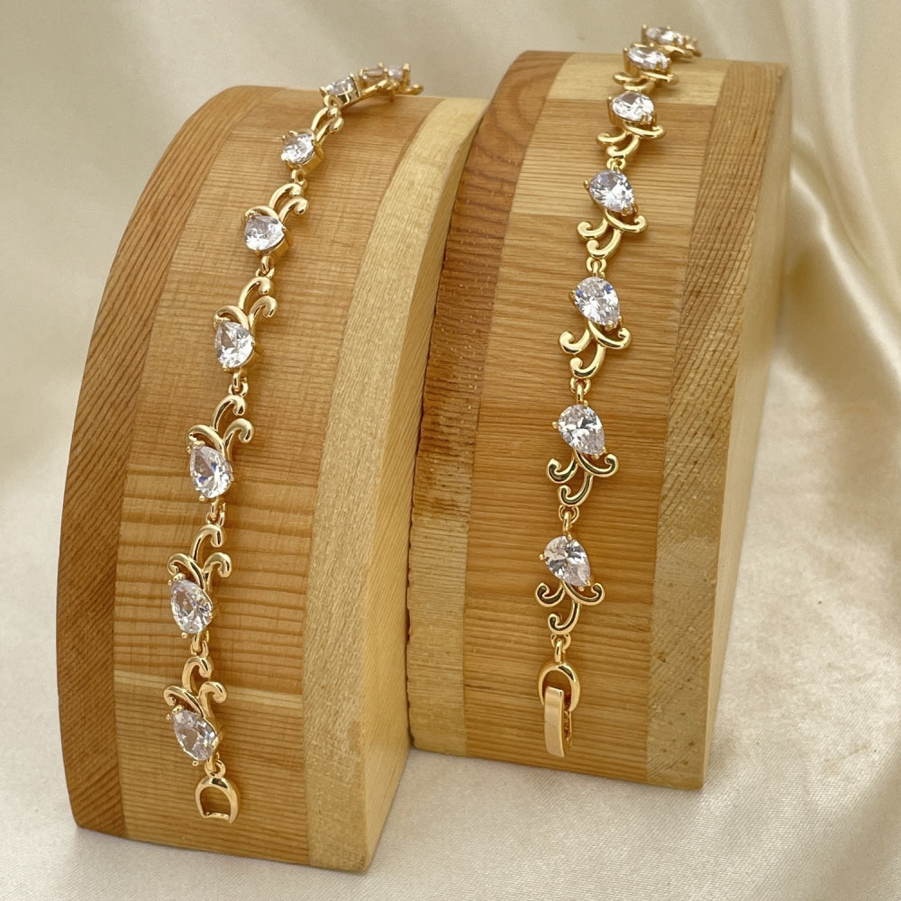 Oro Laminado Tennis Bracelet, Gold Filled Style Teardrop Design, with White Cubic Zirconia, Polished, Golden Finish