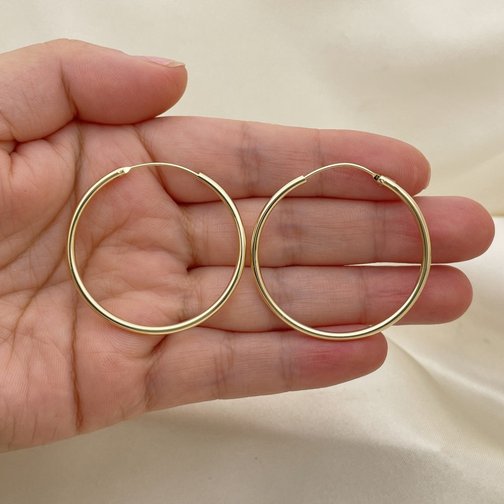 Oro Laminado Medium Hoop, Gold Filled Style Polished, Golden Finish