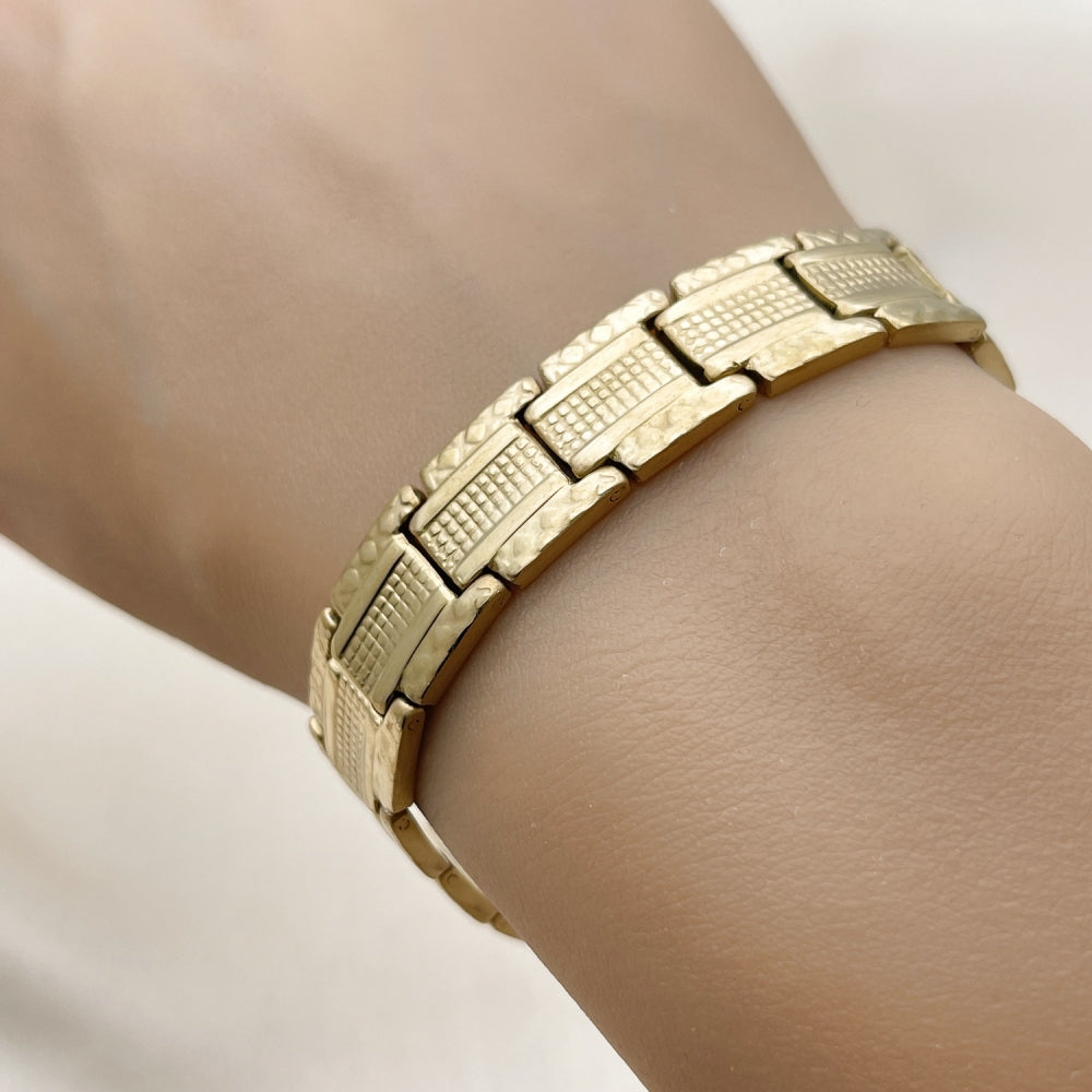 Stainless Steel Solid Bracelet, Diamond Cutting Finish, Golden Finish