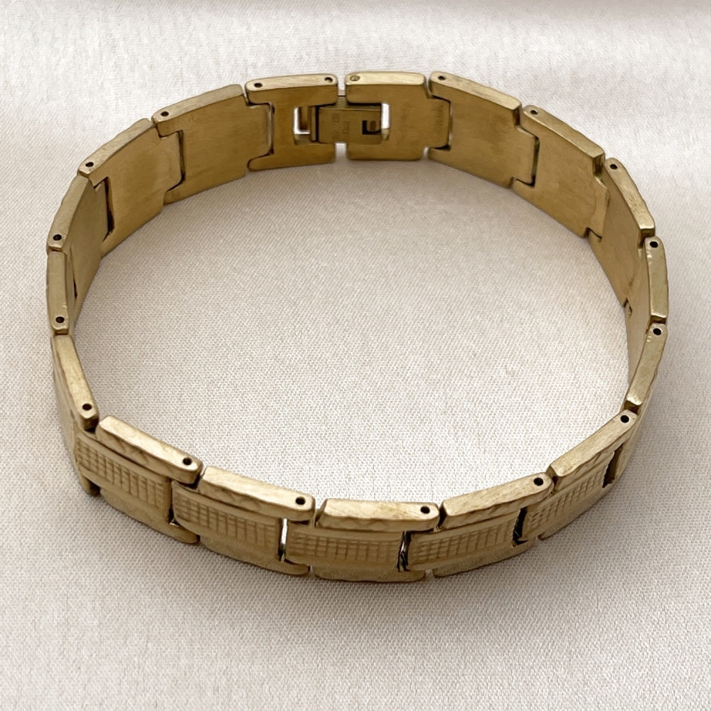 Stainless Steel Solid Bracelet, Diamond Cutting Finish, Golden Finish