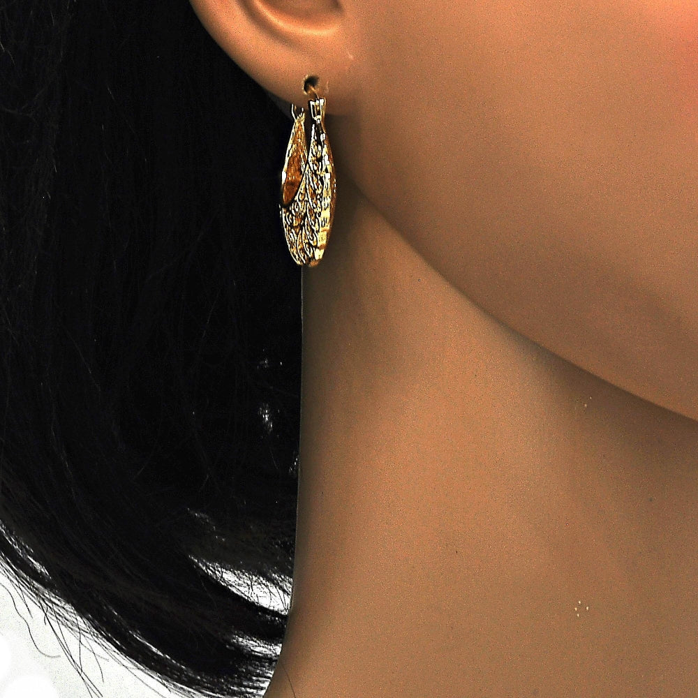 Oro Laminado Medium Hoop, Gold Filled Style Polished, Golden Finish