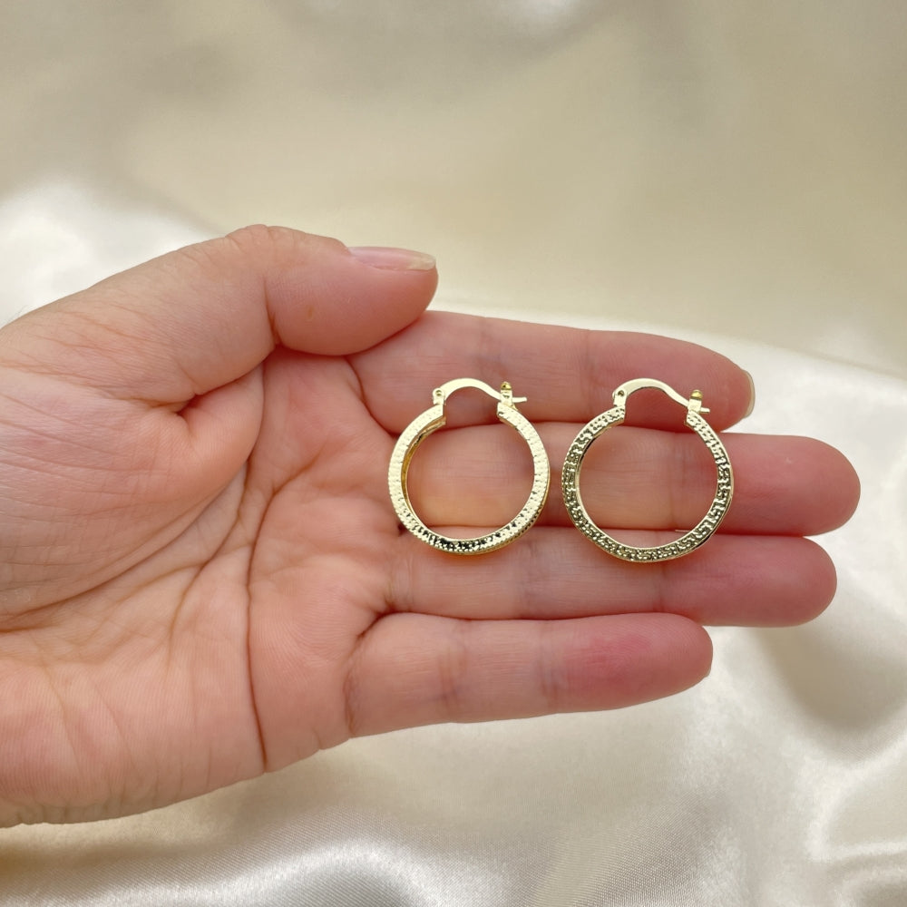 Oro Laminado Small Hoop, Gold Filled Style Greek Key Design, Diamond Cutting Finish, Golden Finish