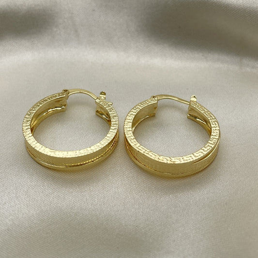 Oro Laminado Small Hoop, Gold Filled Style Greek Key Design, Diamond Cutting Finish, Golden Finish