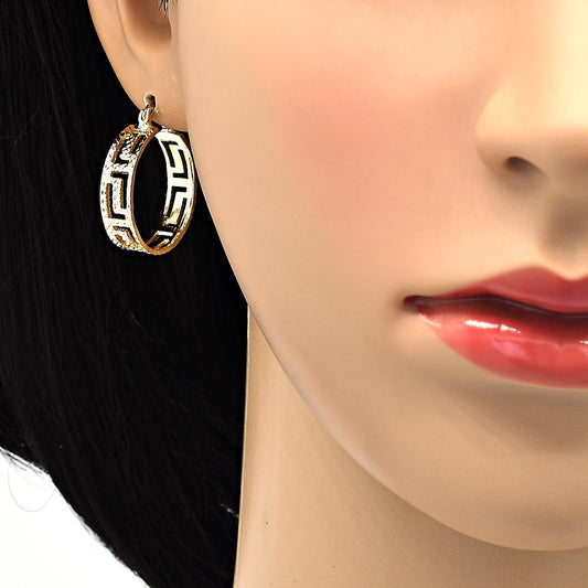 Oro Laminado Small Hoop, Gold Filled Style Greek Key Design, Diamond Cutting Finish, Golden Finish