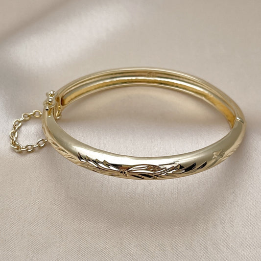 Oro Laminado Individual Bangle, Gold Filled Style Diamond Cutting Finish, Golden Finish