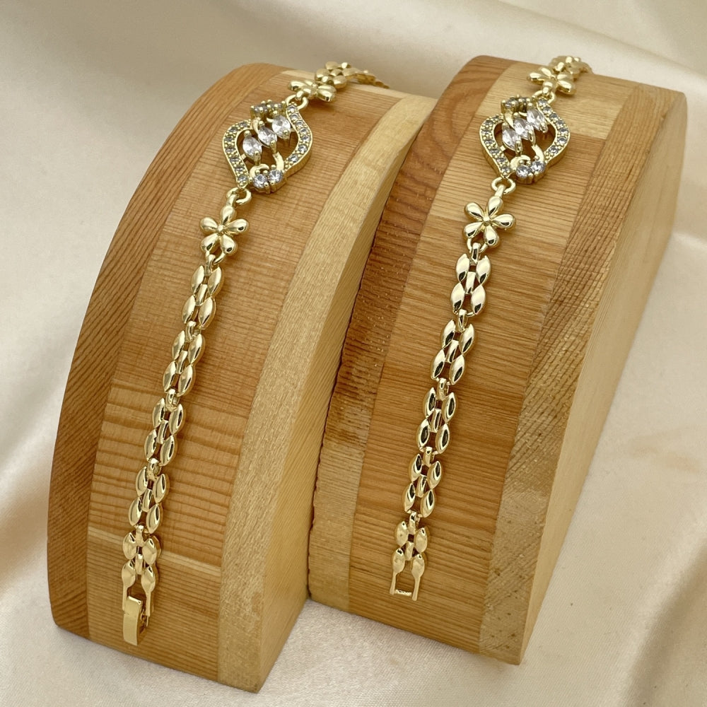 Oro Laminado Fancy Bracelet, Gold Filled Style Flower Design, with White Cubic Zirconia, Polished, Golden Finish