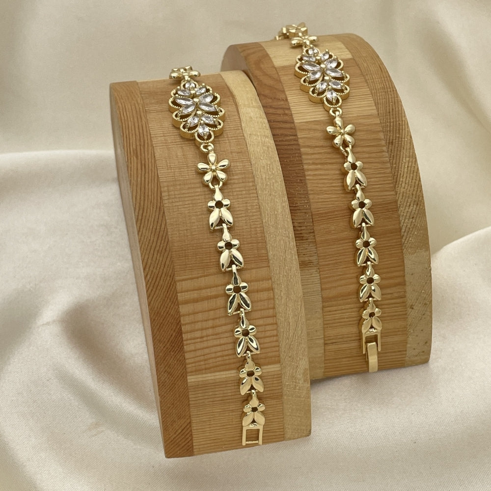 Oro Laminado Fancy Bracelet, Gold Filled Style Flower Design, with White Cubic Zirconia, Polished, Golden Finish